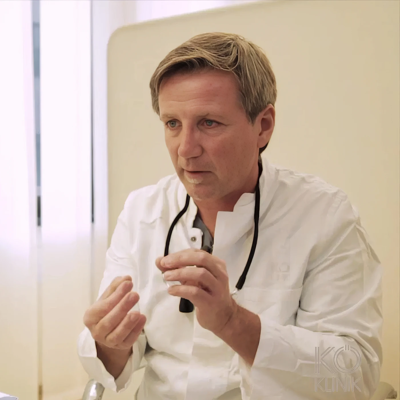 Dr. Michael Pichelmaier, HNO-Arzt und Experte für Nasenkorrekturen in Wien, Österreich